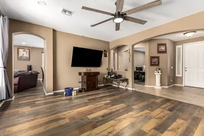 1817 E Beautiful Lane, Phoenix, AZ 85042 - Photo 10