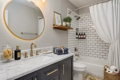 13256 W Wilshire Drive, Goodyear, AZ 85395 - Photo 8