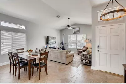 13256 W Wilshire Drive, Goodyear, AZ 85395 - Photo 12