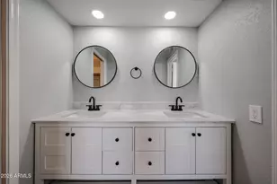 3951 E Waltann Ln, Phoenix, AZ 85032 - Photo 8