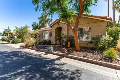 7001 N 28th Drive, Phoenix, AZ 85051 - Photo 2