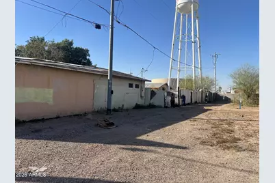 102 W Martin Luther King Street, Eloy, AZ 85131 - Photo 2