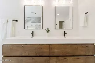 760 N Pineview Dr, Chandler, AZ 85226 - Photo 32