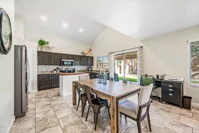 12734 W Cheery Lynn Road, Avondale, AZ 85392 - Photo 16