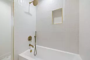 5438 E Avalon Dr, Phoenix, AZ 85018 - Photo 34