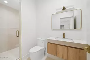 5438 E Avalon Dr, Phoenix, AZ 85018 - Photo 30