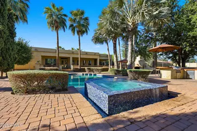 16394 W Hilton Avenue, Goodyear, AZ 85338 - Photo 2