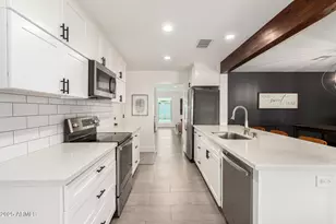 3038 E Avalon Dr, Phoenix, AZ 85016 - Photo 14