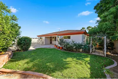 14604 W Clarendon Avenue, Goodyear, AZ 85395 - Photo 28