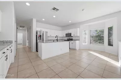 14604 W Clarendon Avenue, Goodyear, AZ 85395 - Photo 12