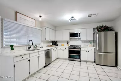 8820 W Mescal Street, Peoria, AZ 85345 - Photo 4