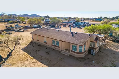 21611 W Eagle Mountain Road, Buckeye, AZ 85326 - Photo 4