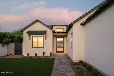 4237 N 41st Place, Phoenix, AZ 85018 - Photo 1