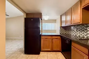 2206 S Granada Dr, Tempe, AZ 85282 - Photo 8