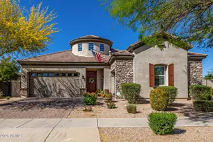 22186 E Creekside Dr, Queen Creek, AZ 85142 - Photo 2