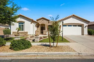 2106 E Cres Pl, Chandler, AZ 85249 - Photo 2