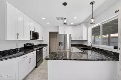 1019 W Wescott Drive, Phoenix, AZ 85027 - Photo 6