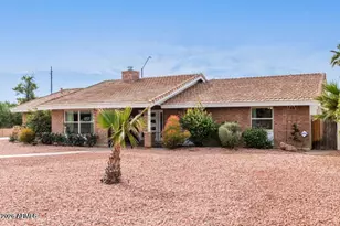 956 Castillo Dr E, Litchfield Park, AZ 85340 - Photo 2