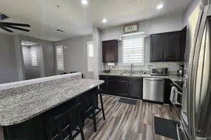 1822 N 77th Glen, Phoenix, AZ 85035 - Photo 6