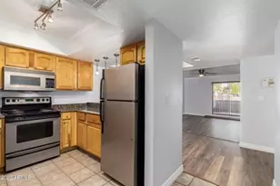 3434 W Danbury Dr, Phoenix, AZ 85053 - Photo 12