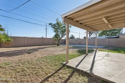 4505 W Crittenden Lane, Phoenix, AZ 85031 - Photo 20