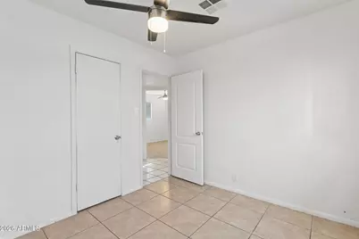 4505 W Crittenden Lane, Phoenix, AZ 85031 - Photo 14