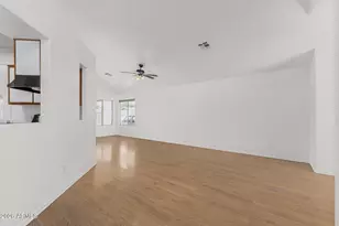 18042 N 41st St, Phoenix, AZ 85032 - Photo 6