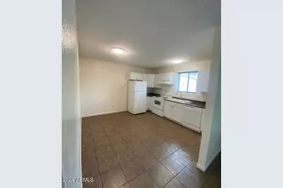 1420 E Brown Street #B, Phoenix, AZ 85020 - Photo 2