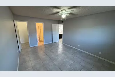 1130 E Butler Drive #Apt B4, Phoenix, AZ 85020 - Photo 8