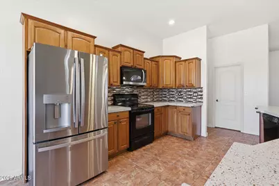 9301 W Debbie Lane, Arizona City, AZ 85123 - Photo 6
