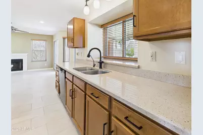 2750 E Rock Wren Road, Phoenix, AZ 85048 - Photo 12