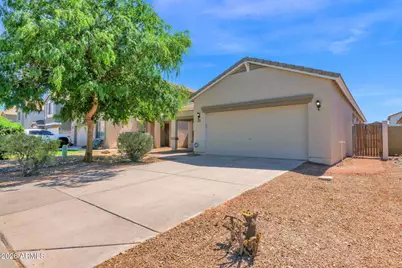 411 E Christopher Street, San Tan Valley, AZ 85140 - Photo 1
