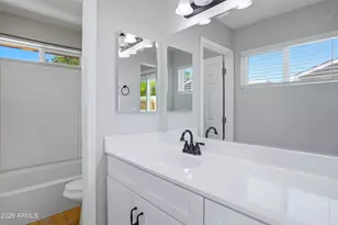 2844 E Waltann Ln, Phoenix, AZ 85032 - Photo 8