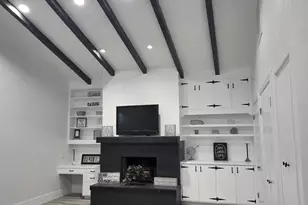 1010 E 6th Pl, Mesa, AZ 85203 - Photo 1