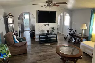 8601 N 71st Ave, Glendale, AZ 85301 - Photo 2