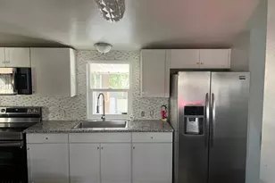 8601 N 71st Ave, Glendale, AZ 85301 - Photo 4