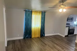 8601 N 71st Ave, Glendale, AZ 85301 - Photo 4