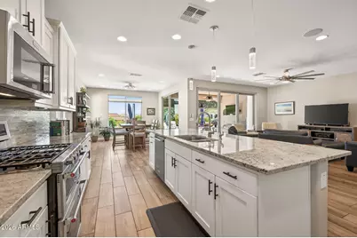 18845 N 261st Drive, Buckeye, AZ 85396 - Photo 10