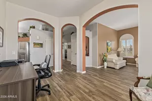 19215 N Coyote Lakes Pkwy, Surprise, AZ 85378 - Photo 12