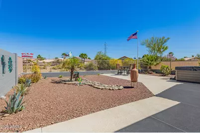 19215 N Coyote Lakes Parkway, Surprise, AZ 85378 - Photo 40