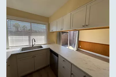 813 S Casitas Drive #Apt C, Tempe, AZ 85281 - Photo 4