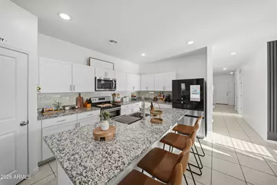 9505 W Illini Street, Tolleson, AZ 85353 - Photo 4