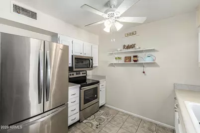 13220 N 109th Avenue, Sun City, AZ 85351 - Photo 6