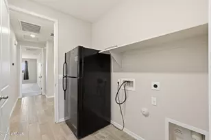 8427 N 171st Dr, Waddell, AZ 85355 - Photo 36