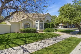 1919 E Clipper Ct, Gilbert, AZ 85234 - Photo 2