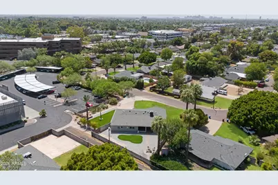 3001 N 43rd Place, Phoenix, AZ 85018 - Photo 48