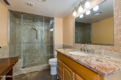 207 W Clarendon Avenue #16E, Phoenix, AZ 85013 - Photo 12