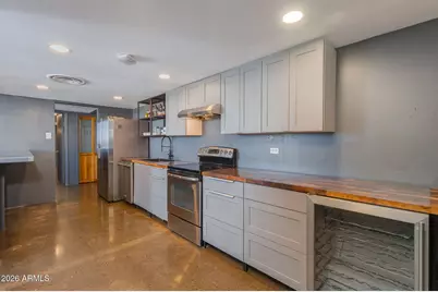 207 W Clarendon Avenue #16E, Phoenix, AZ 85013 - Photo 2