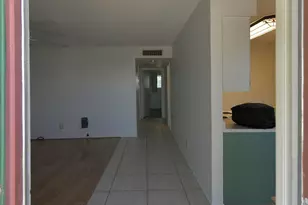 10118 N 97th Dr, Peoria, AZ 85345 - Photo 4