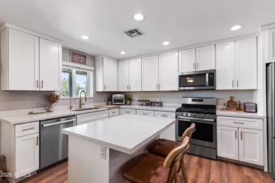 557 N Standage --, Mesa, AZ 85201 - Photo 6